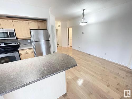 229 8528 82 Avenue, Edmonton, AB - Indoor Photo Showing Kitchen