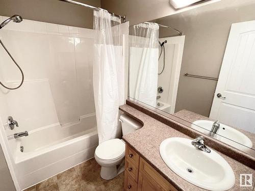 229 8528 82 Avenue, Edmonton, AB - Indoor Photo Showing Bathroom