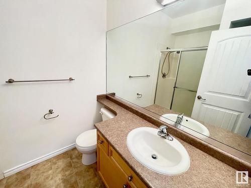 229 8528 82 Avenue, Edmonton, AB - Indoor Photo Showing Bathroom