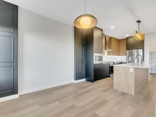 46 Edgefield Way, St. Albert, AB - Indoor Photo Showing Kitchen With Upgraded Kitchen