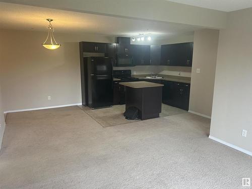 235 301 Clareview Station Drive, Edmonton, AB - Indoor Photo Showing Kitchen