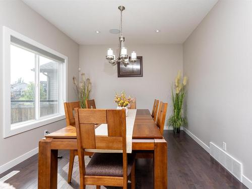 99 Hilldowns Dr, Spruce Grove, AB - Indoor Photo Showing Dining Room