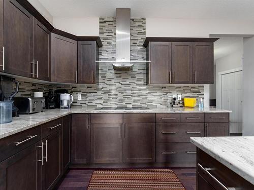 99 Hilldowns Dr, Spruce Grove, AB - Indoor Photo Showing Kitchen