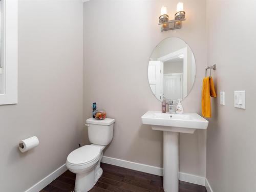 99 Hilldowns Dr, Spruce Grove, AB - Indoor Photo Showing Bathroom