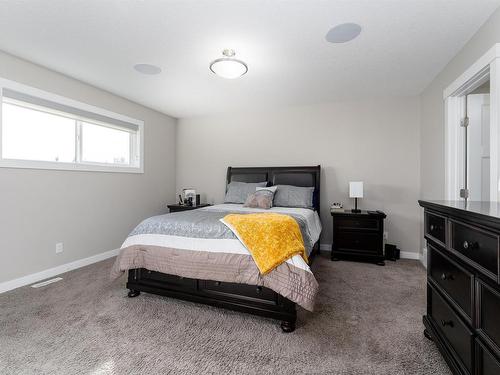 99 Hilldowns Dr, Spruce Grove, AB - Indoor Photo Showing Bedroom