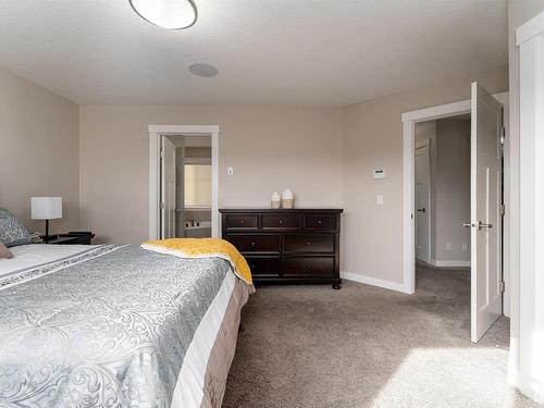 99 Hilldowns Dr, Spruce Grove, AB - Indoor Photo Showing Bedroom