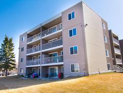 #305 18204 93 AV NW  Edmonton, AB T5T 2V2