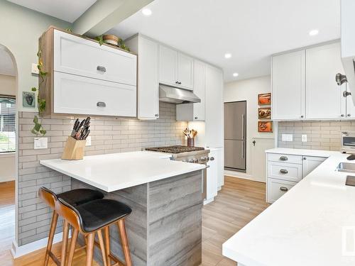 10329 136 Street, Edmonton, AB - Indoor Photo Showing Kitchen With Upgraded Kitchen