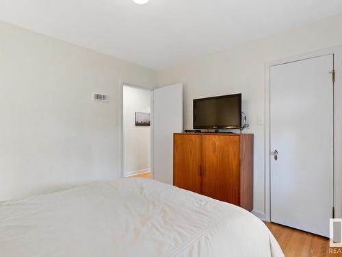 10329 136 Street, Edmonton, AB - Indoor Photo Showing Bedroom