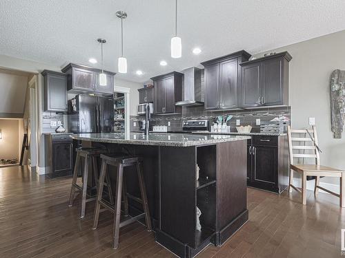 25 Sedona Place, Fort Saskatchewan, AB - Indoor Photo Showing Kitchen With Upgraded Kitchen