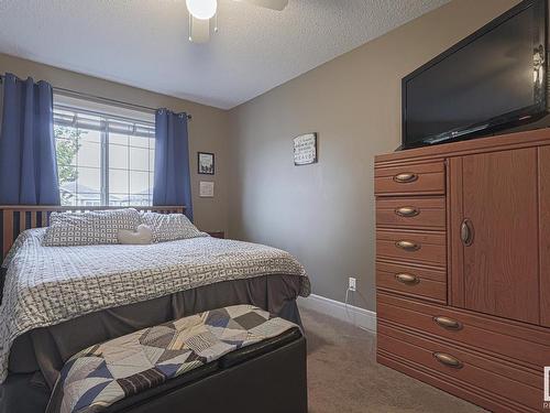 25 Sedona Place, Fort Saskatchewan, AB - Indoor Photo Showing Bedroom