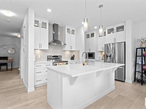 7 Jamison Crescent, St. Albert, AB - Indoor Photo Showing Kitchen With Upgraded Kitchen