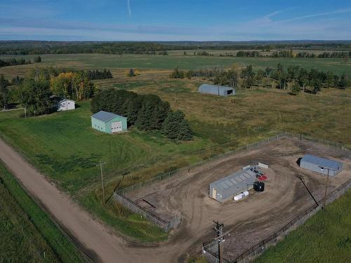 48516 Hwy 22 House B; C, Rural Brazeau County, AB 