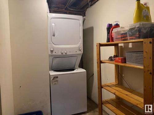 5338 & 5340 36 Avenue, Wetaskiwin, AB - Indoor Photo Showing Laundry Room