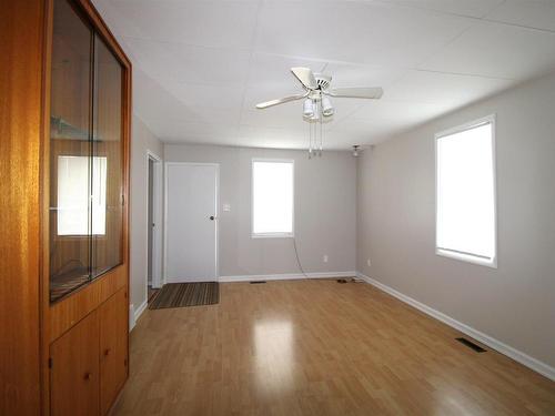 4918 45 Avenue, St. Paul Town, AB - Indoor Photo Showing Other Room