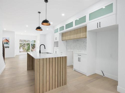 11412 123 Street, Edmonton, AB - Indoor Photo Showing Kitchen