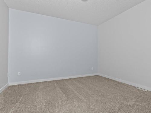 18 1720 Garnett Point Nw, Edmonton, AB - Indoor Photo Showing Other Room