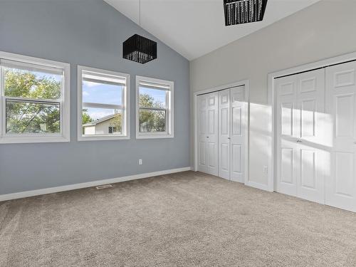 18 1720 Garnett Point Nw, Edmonton, AB - Indoor Photo Showing Other Room