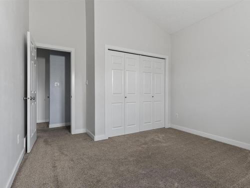 18 1720 Garnett Point Nw, Edmonton, AB - Indoor Photo Showing Other Room