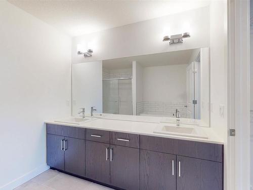 3447 Craig Landing, Edmonton, AB - Indoor Photo Showing Bathroom