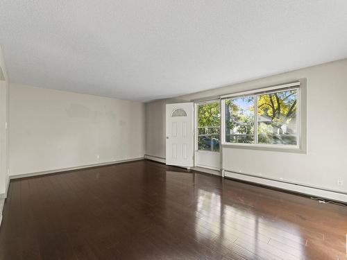 6 10710 84 Avenue, Edmonton, AB - Indoor Photo Showing Other Room