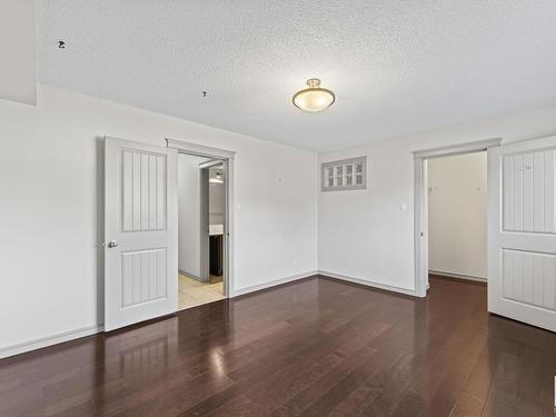 6 10710 84 Avenue, Edmonton, AB - Indoor Photo Showing Other Room