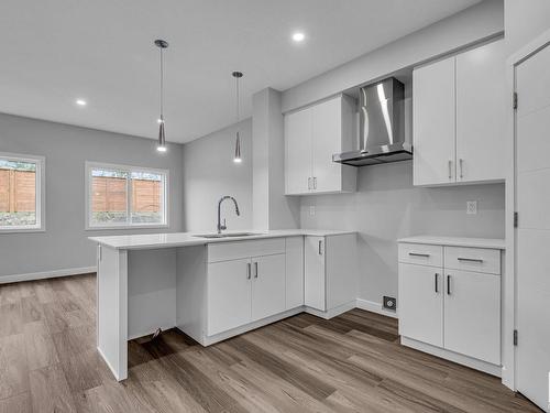 71 Rosewood Way Nw, St. Albert, AB - Indoor Photo Showing Kitchen