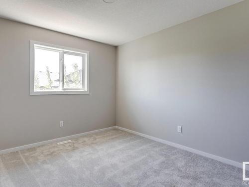 338 Genesis Villa(S), Stony Plain, AB - Indoor Photo Showing Other Room