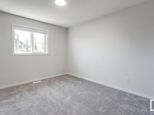 338 Genesis Villa(S), Stony Plain, AB - Indoor Photo Showing Other Room