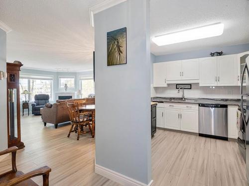 316 13450 114 Avenue, Edmonton, AB - Indoor Photo Showing Kitchen With Stainless Steel Kitchen