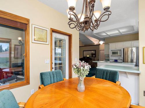 474062 A Highway 2A, Rural Wetaskiwin County, AB - Indoor Photo Showing Dining Room