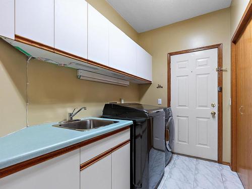 474062 A Highway 2A, Rural Wetaskiwin County, AB - Indoor Photo Showing Laundry Room