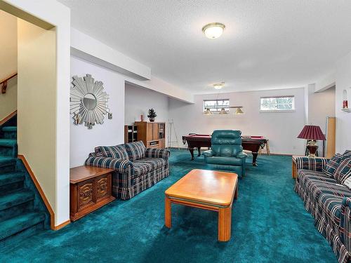 474062 A Highway 2A, Rural Wetaskiwin County, AB - Indoor Photo Showing Living Room