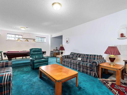 474062 A Highway 2A, Rural Wetaskiwin County, AB - Indoor Photo Showing Living Room