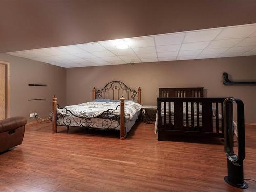 121 52514 Rge Rd 223, Rural Strathcona County, AB - Indoor Photo Showing Bedroom