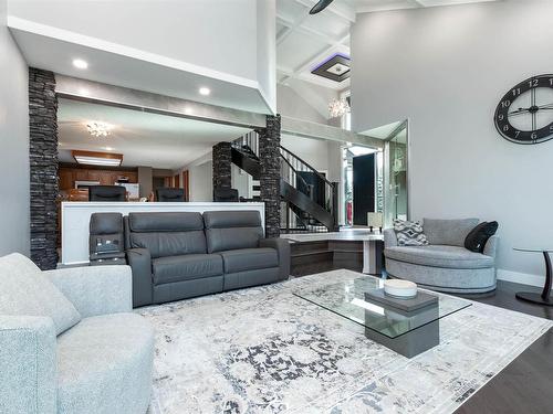 121 52514 Rge Rd 223, Rural Strathcona County, AB - Indoor Photo Showing Living Room