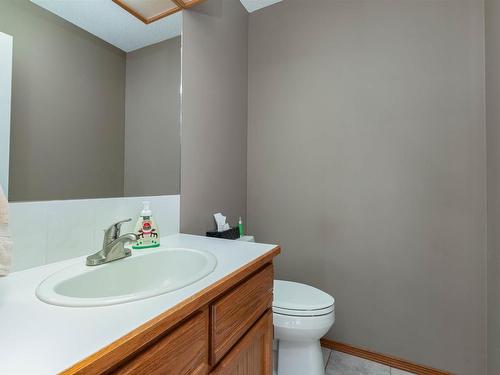 121 52514 Rge Rd 223, Rural Strathcona County, AB - Indoor Photo Showing Bathroom