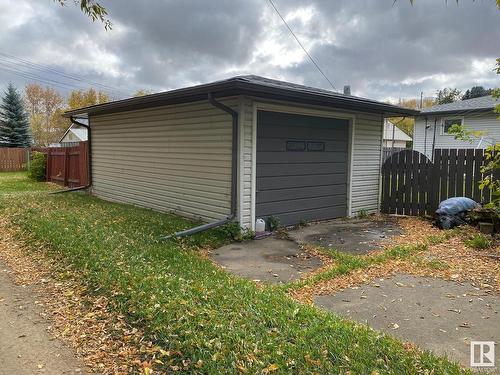 4618 47 Av, Wetaskiwin, AB 