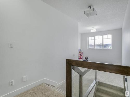 272 Fraser Way, Edmonton, AB - Indoor Photo Showing Other Room