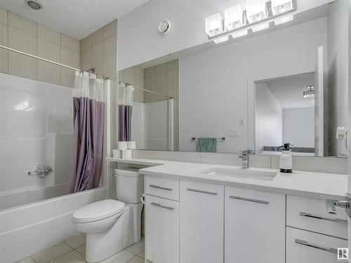 272 Fraser Way, Edmonton, AB - Indoor Photo Showing Bathroom