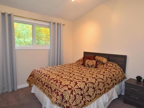 23 53301 Rge Road 32, Rural Parkland County, AB - Indoor Photo Showing Bedroom