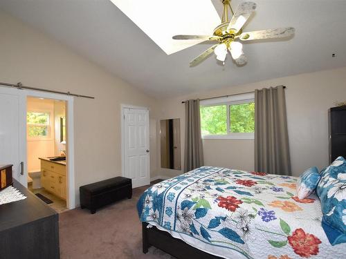 23 53301 Rge Road 32, Rural Parkland County, AB - Indoor Photo Showing Bedroom