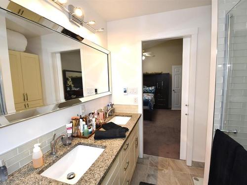 23 53301 Rge Road 32, Rural Parkland County, AB - Indoor Photo Showing Bathroom