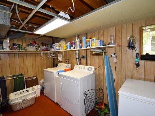 23 53301 Rge Road 32, Rural Parkland County, AB - Indoor Photo Showing Laundry Room