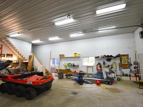 23 53301 Rge Road 32, Rural Parkland County, AB - Indoor Photo Showing Garage