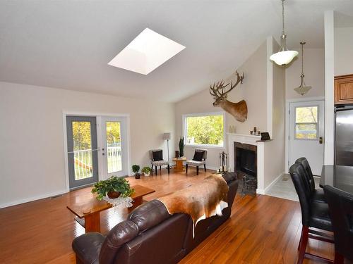 23 53301 Rge Road 32, Rural Parkland County, AB - Indoor Photo Showing Other Room With Fireplace