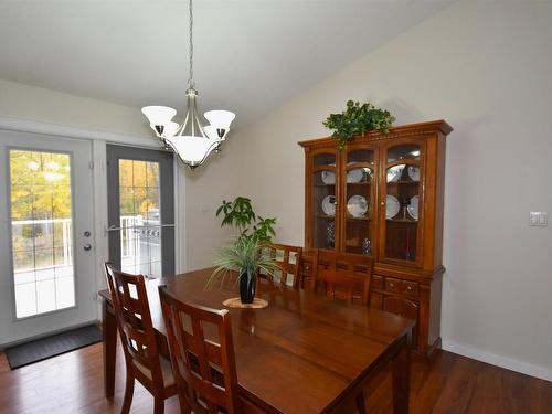 23 53301 Rge Road 32, Rural Parkland County, AB - Indoor Photo Showing Dining Room