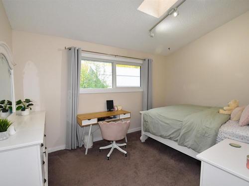 23 53301 Rge Road 32, Rural Parkland County, AB - Indoor Photo Showing Bedroom