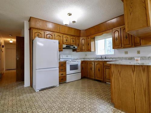 45418 Hwy 55, Rural Bonnyville M.D., AB - Indoor Photo Showing Kitchen