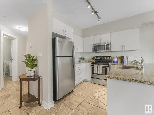 1905 10152 104 Street, Edmonton, AB - Indoor Photo Showing Kitchen With Double Sink